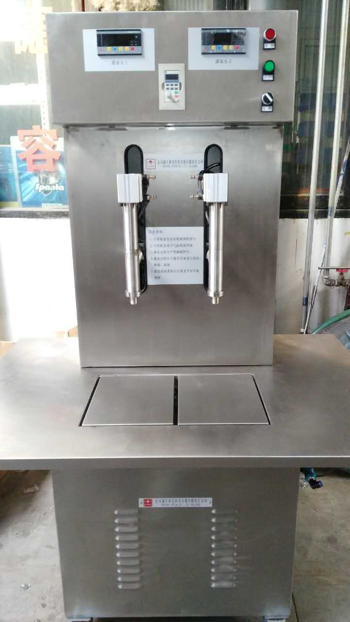 4升2頭簡(jiǎn)易灌裝機(jī)